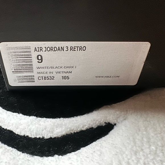 Jordan 3 ‘Dark Iris’ - Picture 7 of 7